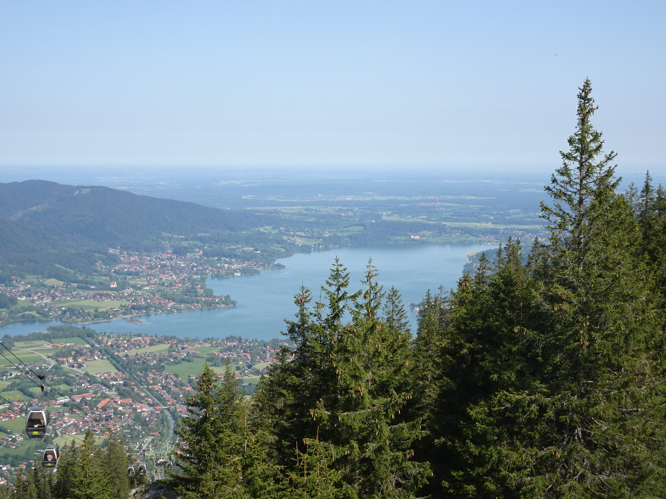 Widok z Wallbergu na jezioro i miejscowość Tegernsee, fot. Ewa Gwiazdowska